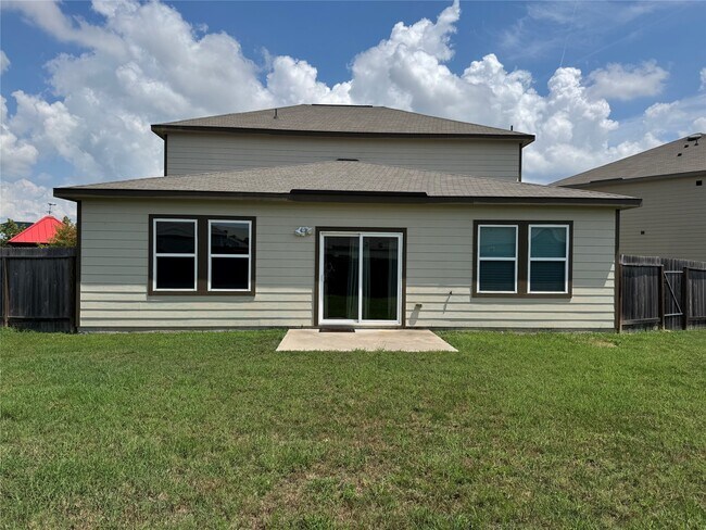 Building Photo - 1013 Pitch Pne Ct