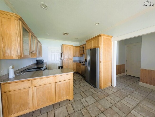 Building Photo - 609 Shoreline Dr