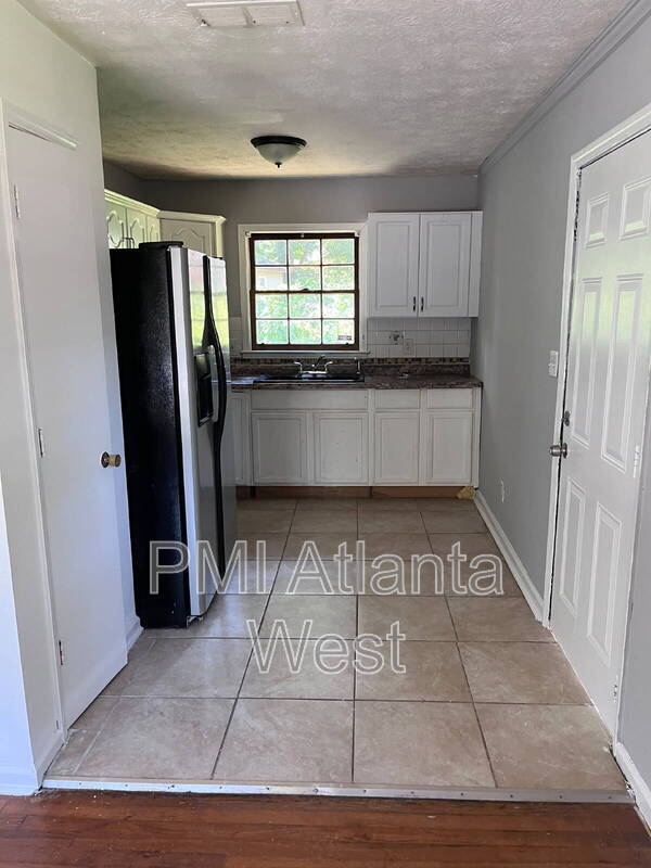 Building Photo - 165 Hidden Brook Ct