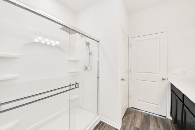 Building Photo - 2056 Spindletree Ln