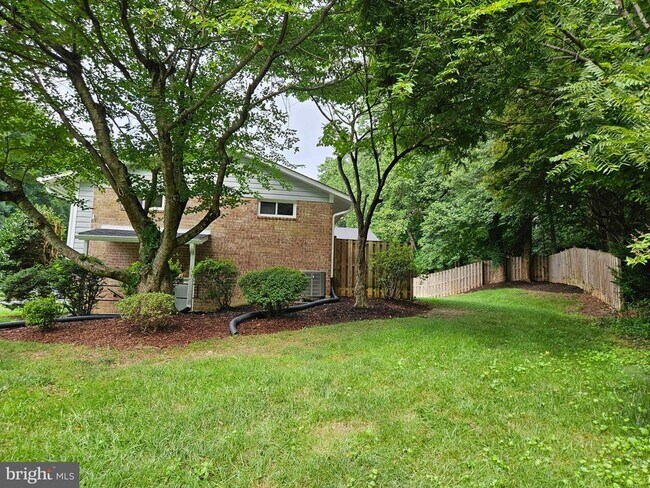 Building Photo - 5021 Swinton Dr