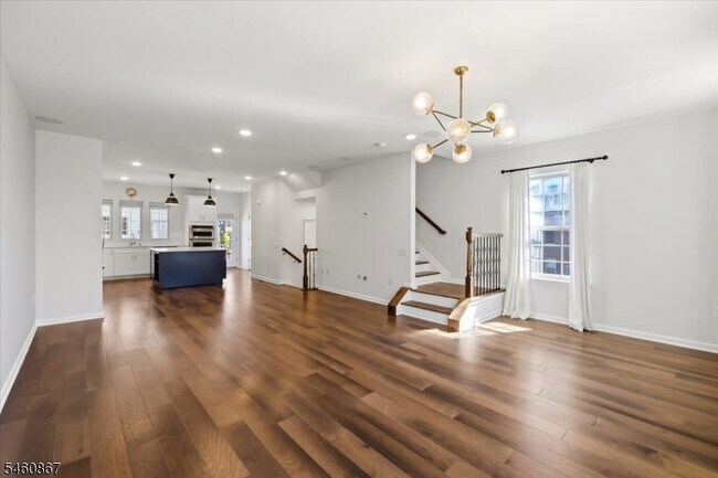 Building Photo - 17 Cortland Ct