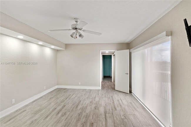 Building Photo - 2588 Garden Ct