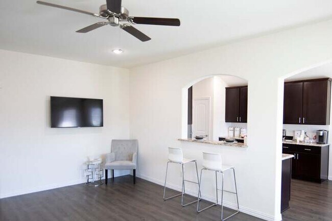 Building Photo - 10176 Manzanilla Ave