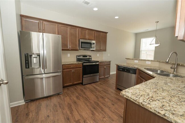 Building Photo - 369 Hardy Water Dr SE