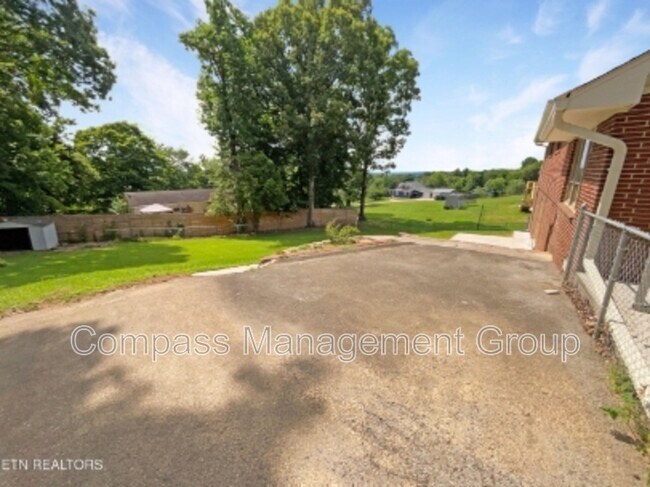 Building Photo - 5802 Tazewell Pike