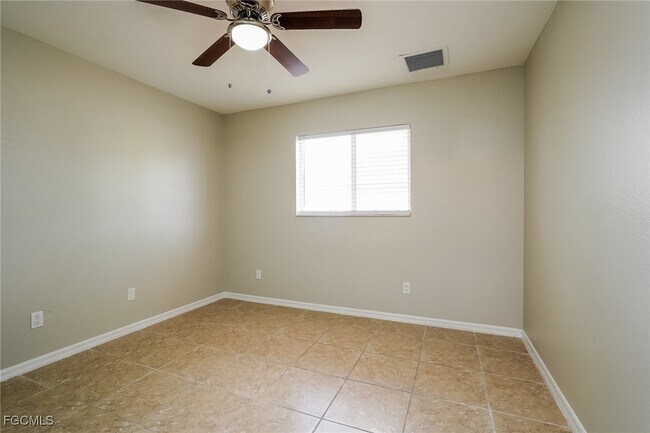 Building Photo - 1206 SW 10th Terrace