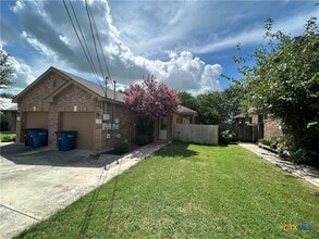 Building Photo - 208 Anne Louise Dr