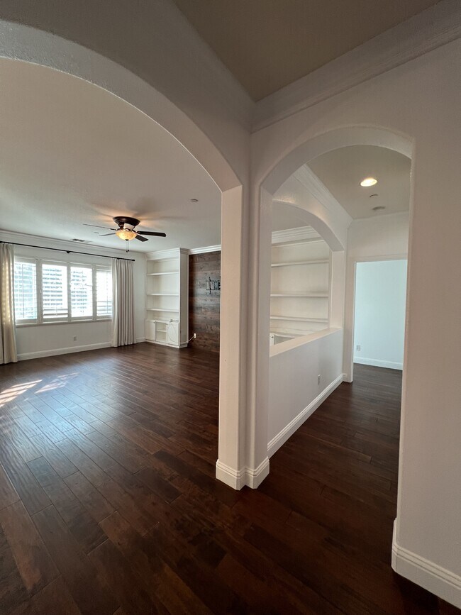 Building Photo - 4515 Ann St