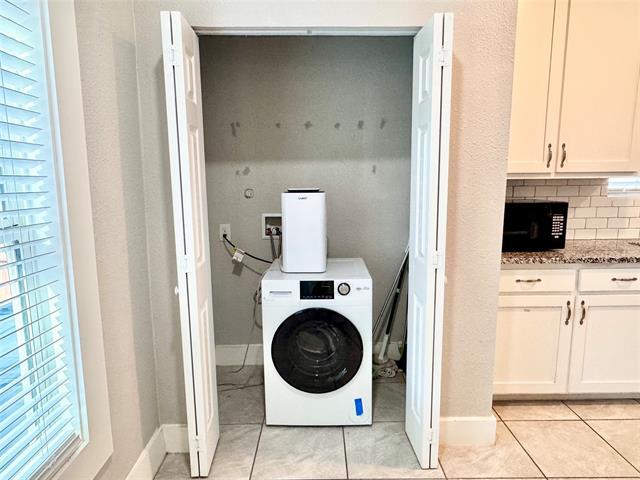 Building Photo - 3455 Roberts Ave