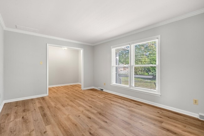 Building Photo - 3803 Derbyshire Dr