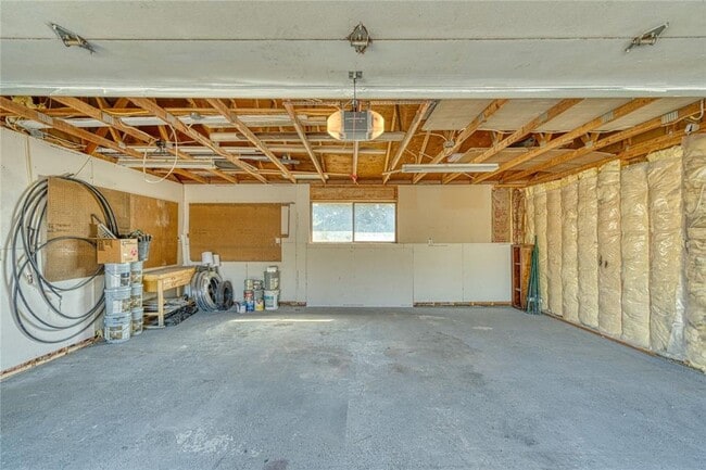 Building Photo - 296 Hartt Hill Dr