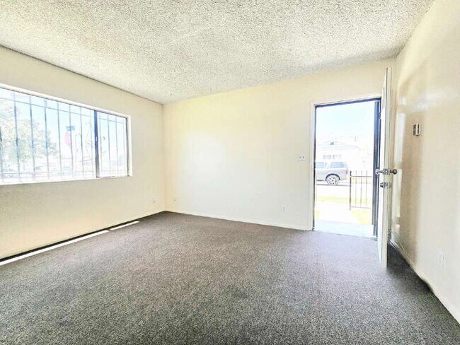 Building Photo - 8866 Wall St