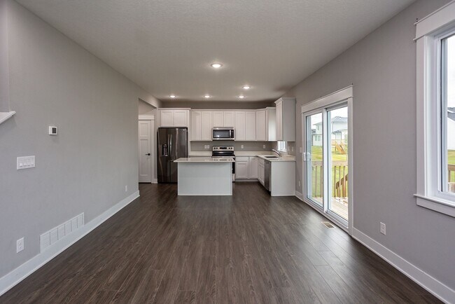 Building Photo - Like-New 4-Bedroom Home in Heritage Park –...