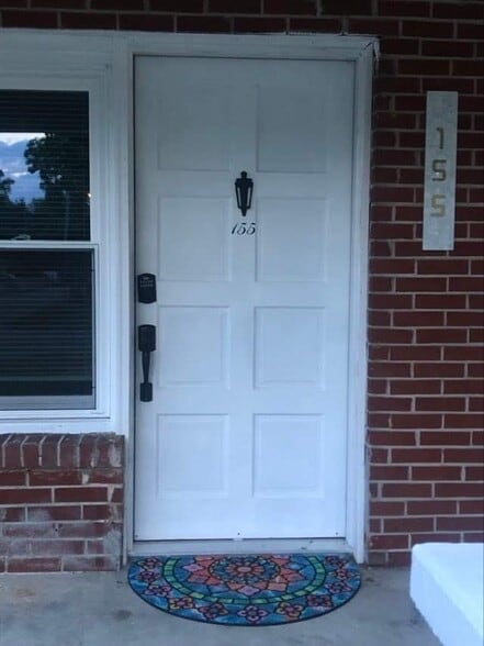 Building Photo - 155 E High St