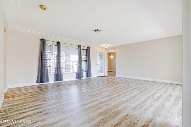 Building Photo - 1730 Canal Ct