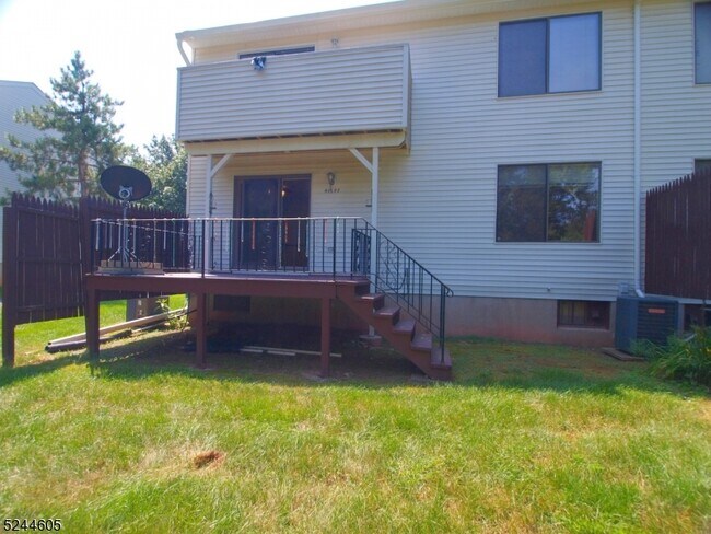 Building Photo - 911 Merritt Dr