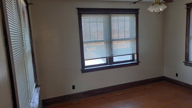 Building Photo - 5301 S Broadway