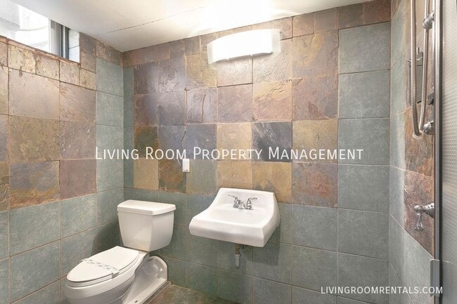 Building Photo - 3231 NE Alberta St