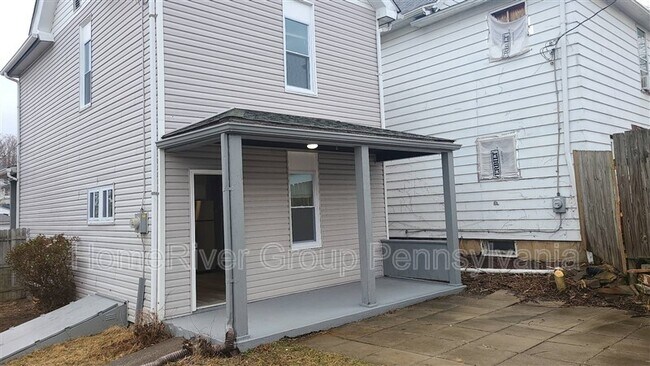 Building Photo - 804 Arlington Ave