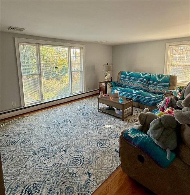 Building Photo - 196 Bulgarmarsh Rd