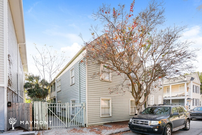 Building Photo - 115 Drake St