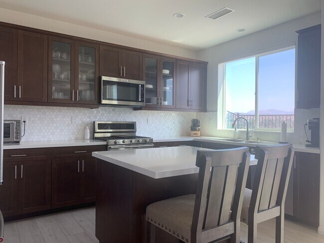 Building Photo - Welcome home to this stunning, recently constructed 4 bedrooms, 3-bath house in the desirable Wes...