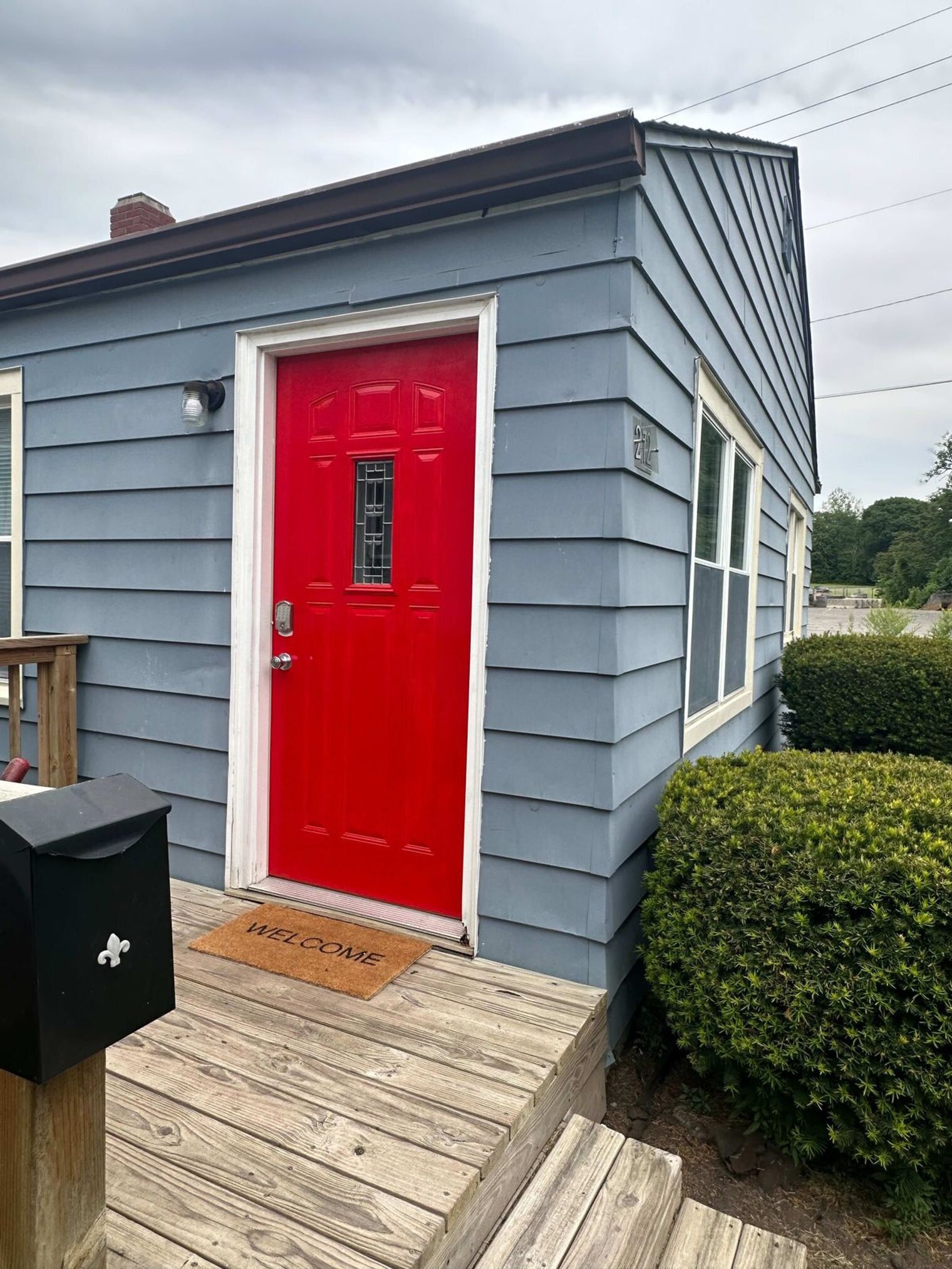 Building Photo - 272 Hoefgen St