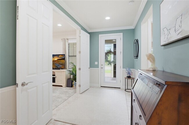 Building Photo - 11012 Castlereagh St