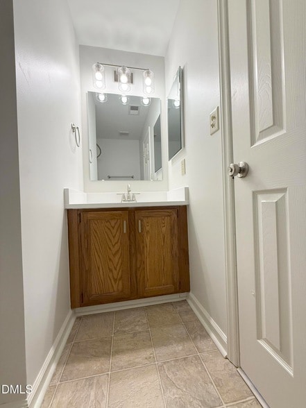 Building Photo - 1456 Barton Pl Dr