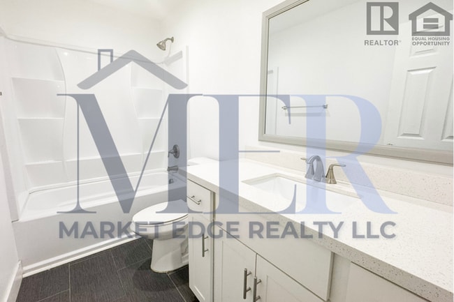 Building Photo - 5Bed/3Bath Home University/McClintock! $39...