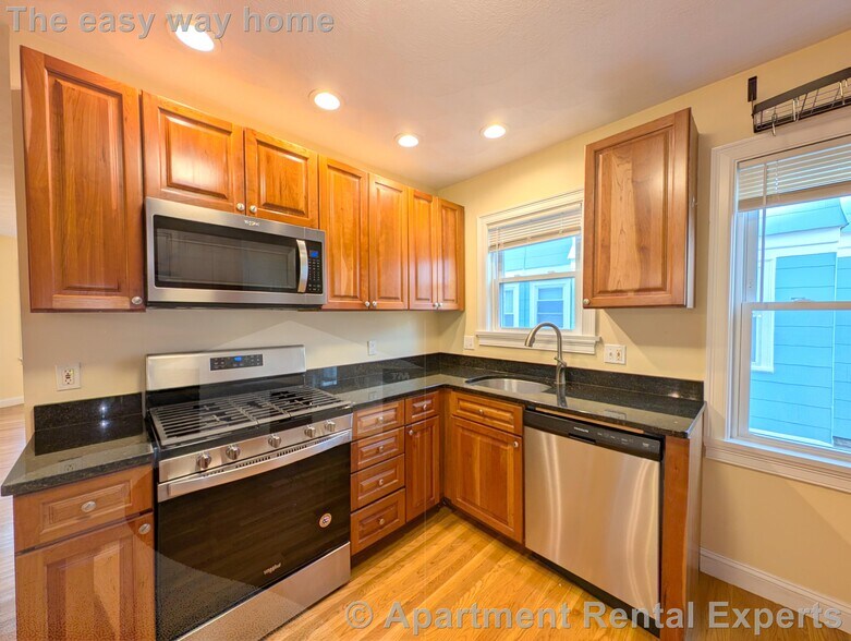 Building Photo - 615 Boston Ave