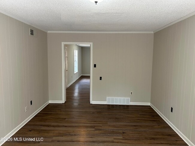 Building Photo - 7397 Meadowbrook Dr