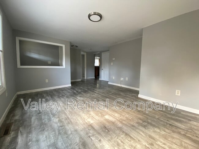 Building Photo - 66 Lyman St