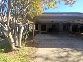 Building Photo - Updated Townhome with Upgrades