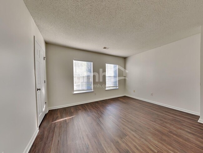 Building Photo - 223 Eagle Ridge Rd