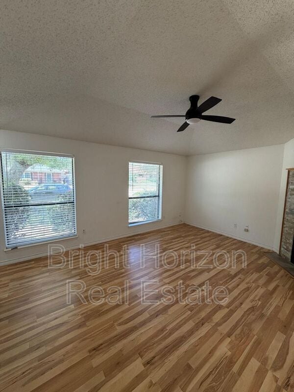 Building Photo - 3006 Post Oak Dr