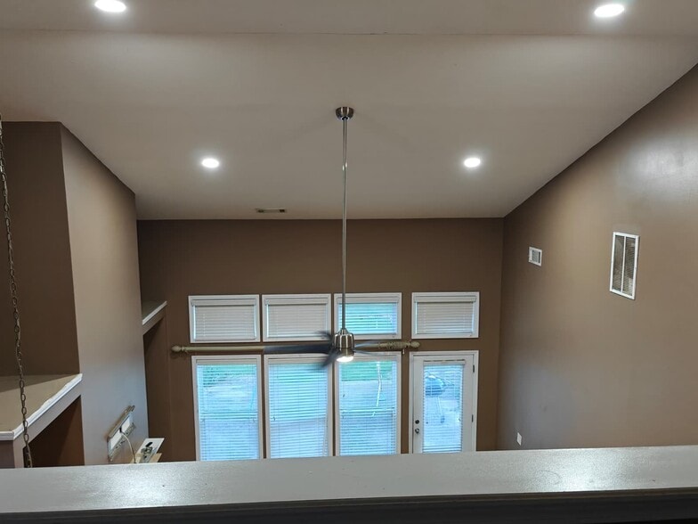 Building Photo - 4755 Stonehaven View