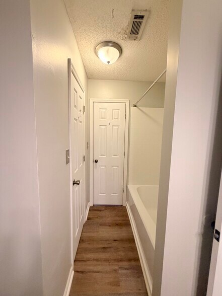 Building Photo - 12951 Copperfield Ln