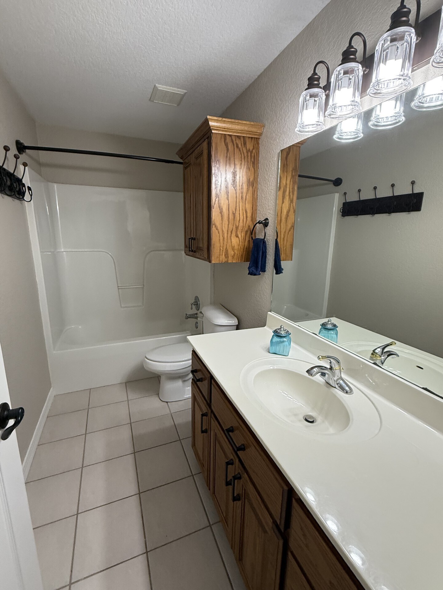 3rd Bathroom - 3765 Atlanta Pl