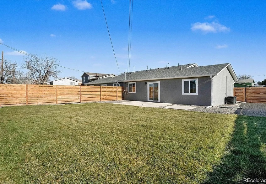 Building Photo - 7711 Kenwood St