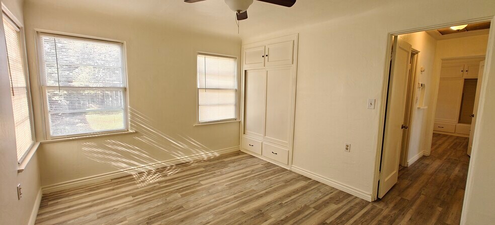 Building Photo - 626 Charlana Dr