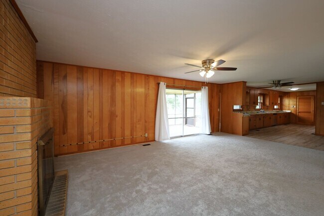 Building Photo - 5362 Moss Oak Trail