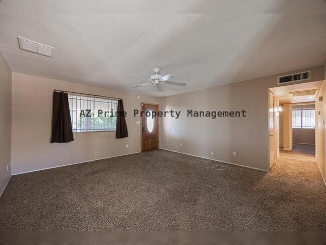 Building Photo - 8616 W Whitton Ave