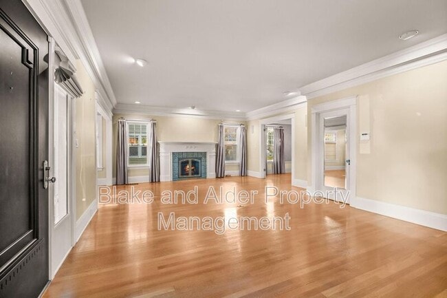 Building Photo - 3455 NE Tillamook St