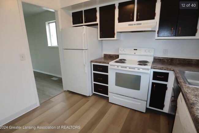 Building Photo - 3720 Malibu Dr