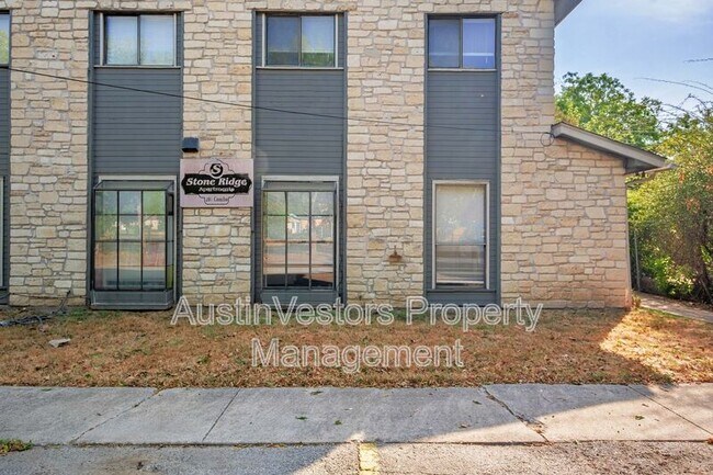 Building Photo - 115 S Frio St