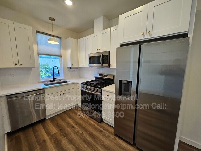Building Photo - 7480 N Oswego Ave