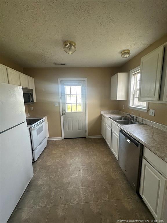 Building Photo - 2532 Cameron Woods Ln