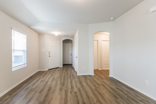 Building Photo - 22350 Porter Mountain Trl